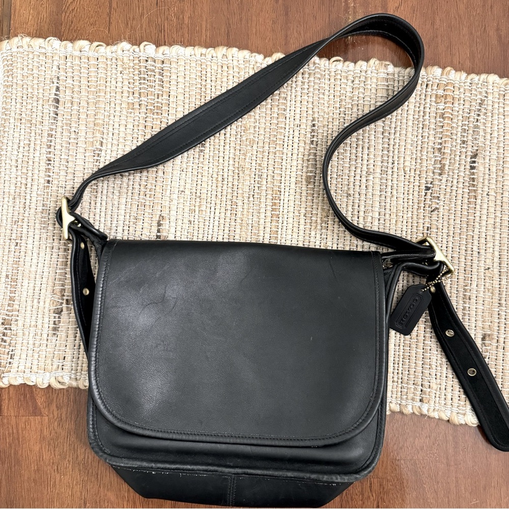 Vintage Coach 9951 Patricia's Legacy Leather Flap Bag Crossbody Black Purse